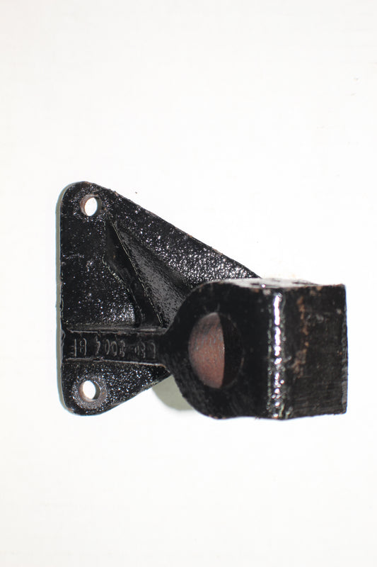 531004E MOUNT FRONT CHEV LH E-COATED