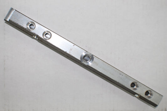 631145 RAIL, FUEL - REGULATOR SIDE